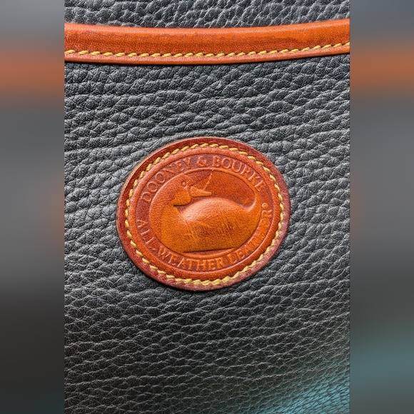 Vintage Dooney & Bourke Lockhart Shoulder Bag Navy - Picture 5 of 14